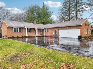 1755 Som Center Rd, Gates Mills, OH 44040