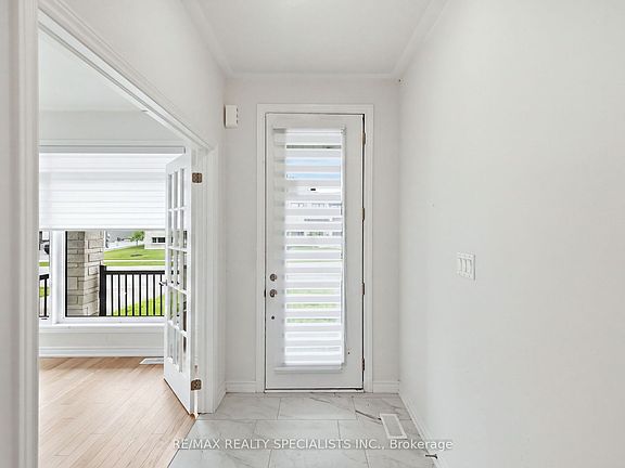4th image of 147 Rosanne Cir