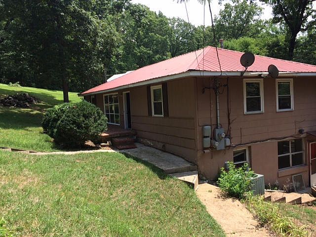 1st image of 580 W Shadowlawn Dr