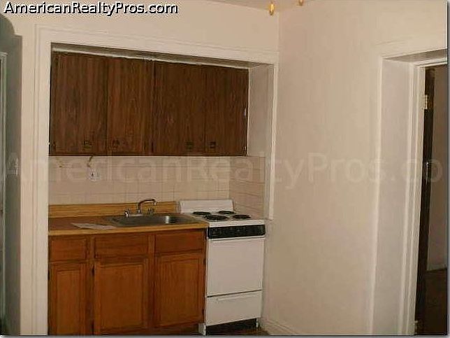 1st image of 6317 N Kenmore Ave APT 410
