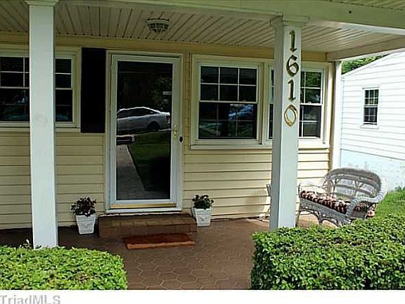 2nd image of 1610 Summit Ave