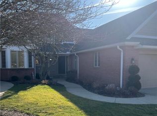 6260 Doral Dr NW, Canton, OH 44718
