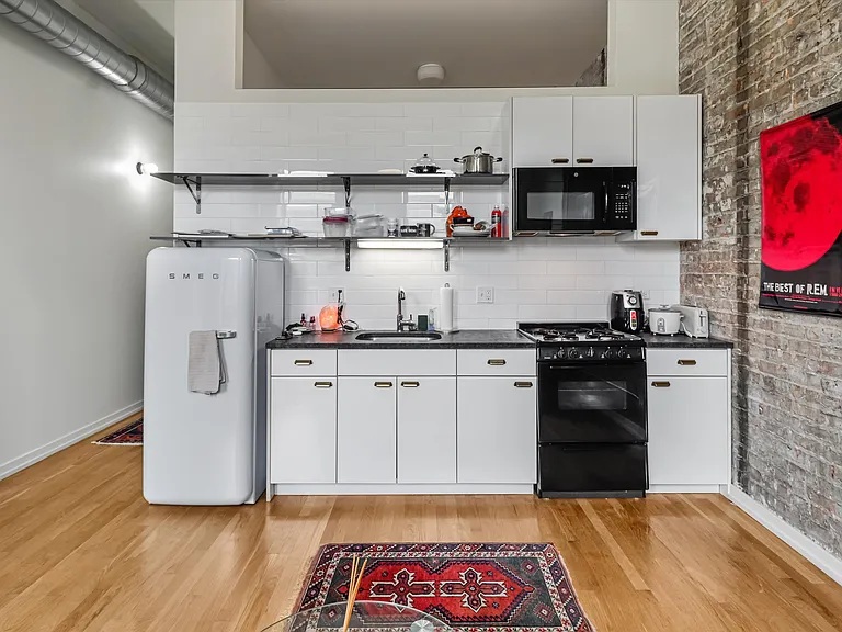 1422 N Milwaukee Ave #303 — Photo 4
