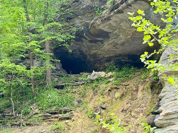 5th image of 795 Anthony Rd