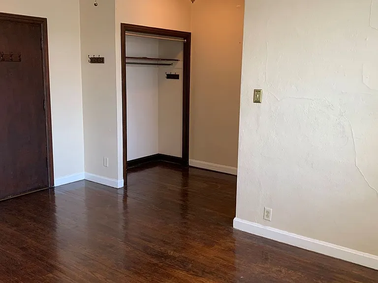 6221 N College Ave — Photo 10