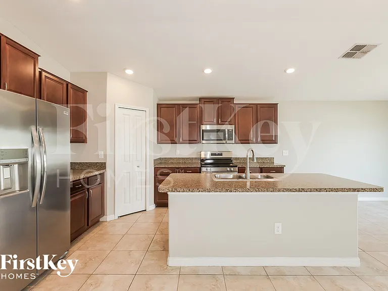 10621 Standing Stone Dr — Photo 8