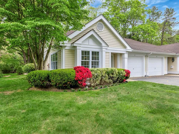 71 Glen Drive, Ridge, NY 11961