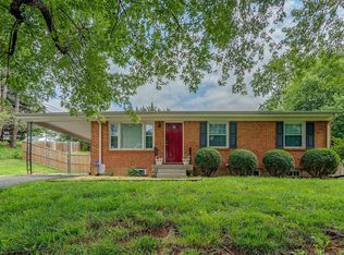 1004 Blakemore Cir, Vinton, VA 24179