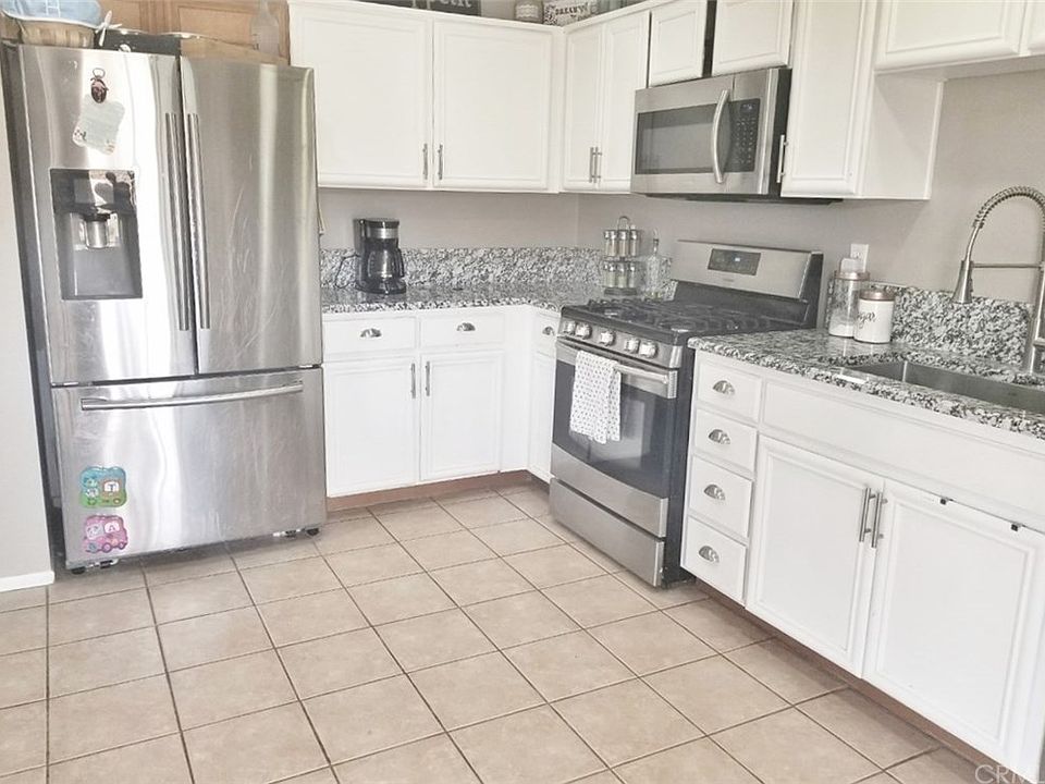 1st image of 71536 Sun Valley Dr