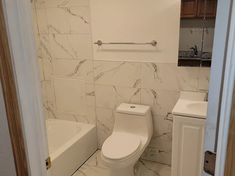 1409 E 22nd Ave #1B — Photo 7