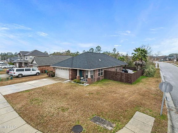 2nd image of 18155 Canal Junction Dr