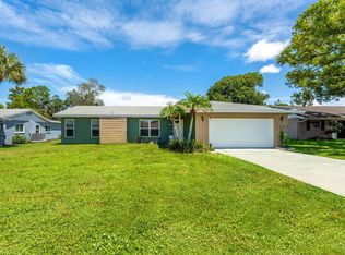 909 Ponderosa Pine Ln, Sarasota, FL 34243