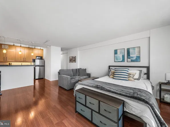 1919 Chestnut St APT 1513, Philadelphia, PA 19103