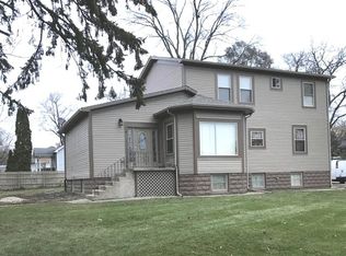 1425 Woodbine Dr, Round Lake Beach, IL