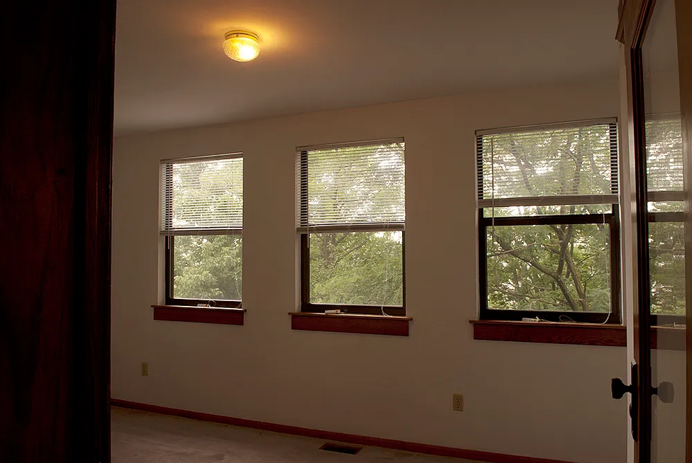 Building Photo - Deckebach Ave