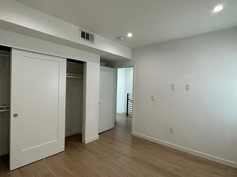 5226 Satsuma Ave — Photo 21