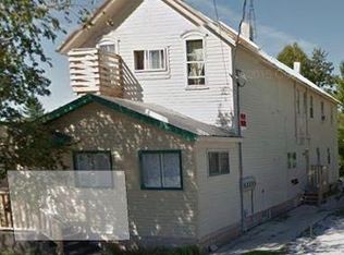 416 N 9th St #2, Manitowoc, WI 54220