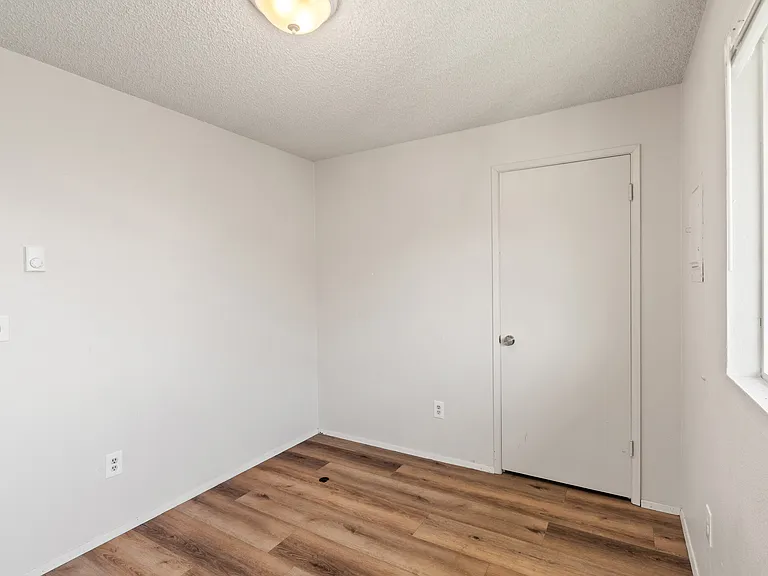 1111 W Market St #7 — Photo 13