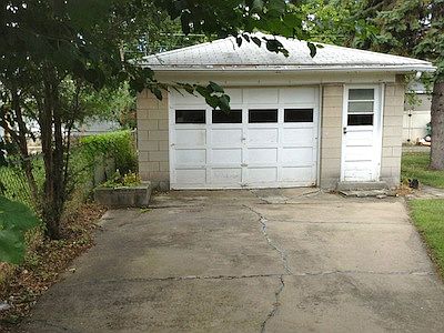 2nd image of 400 Oglesby Ave
