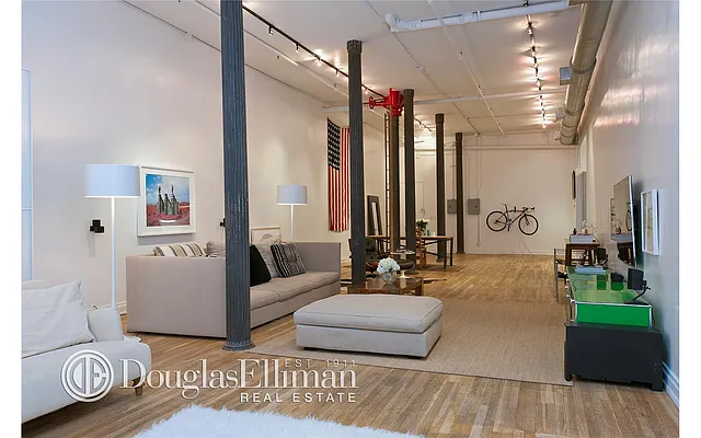 Sold by Douglas Elliman | media 15