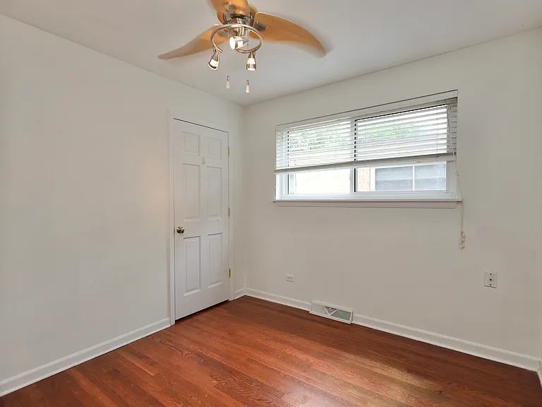 613 Leamington Ave — Photo 21