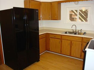 602 Worcester St APT 2, Southbridge, MA 01550