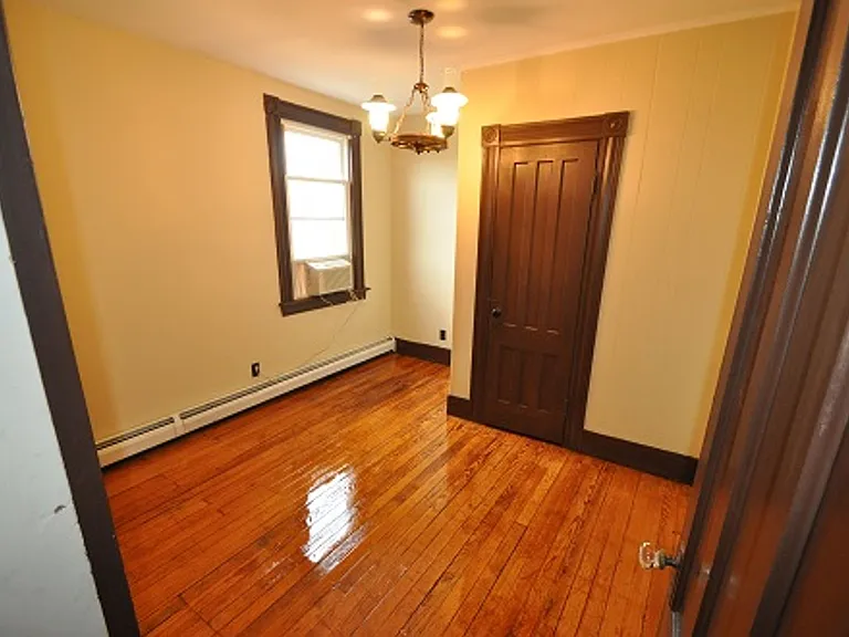 19-23 Pearl St — Photo 3