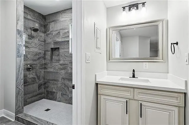 3439 Kabel Dr #203 — Photo 7