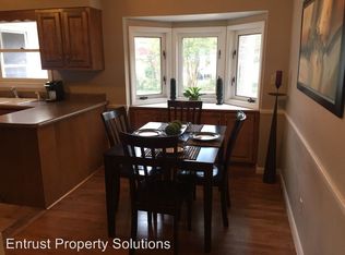 1911 E Gretna St, Springfield, MO 65804