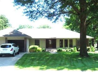 2713 Castle Dr, Independence, MO 64057