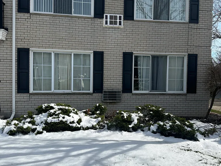 100 W Hickory Grove Rd #F8 — Photo 30