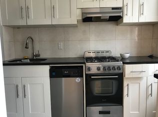 35-39 34th St #3R, Astoria, NY 11106