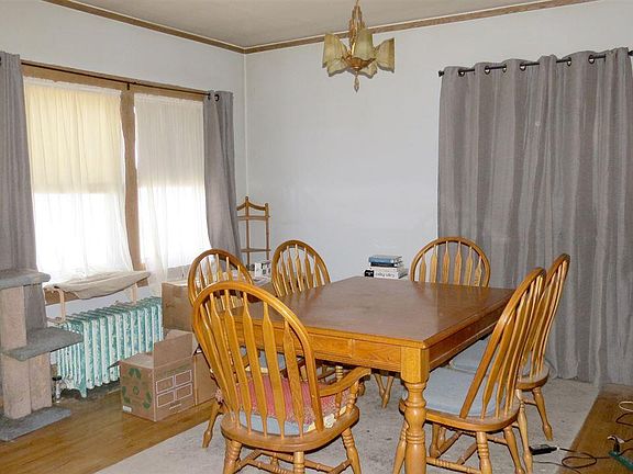 3rd image of 805 Robertson Ave