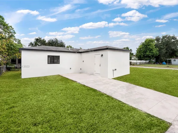 2397 NW 65th St, Miami, FL 33147