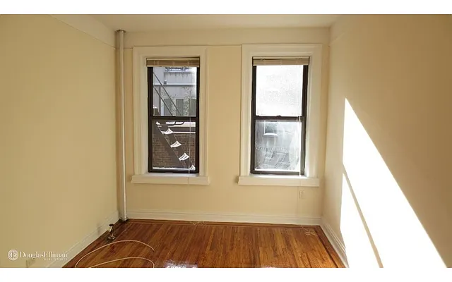 Rented by Douglas Elliman | media 23