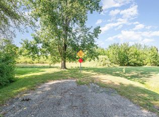 Kenora Dr, Saginaw, MI 48604