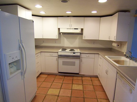 2nd image of 2650 Crystal Ct