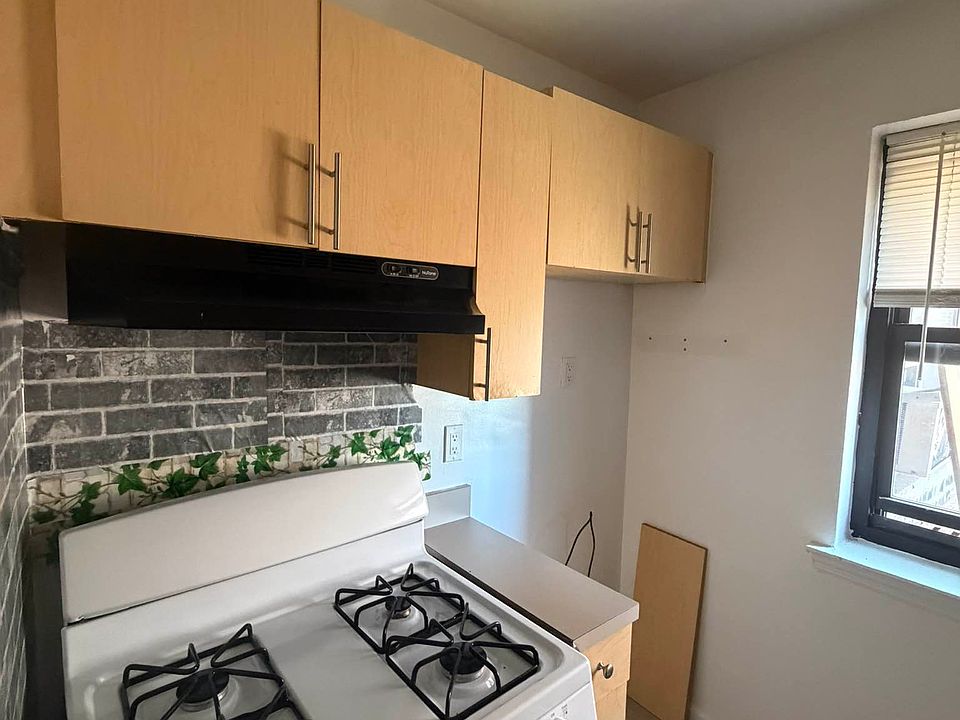 1st image of 18830 87th Dr APT 4J