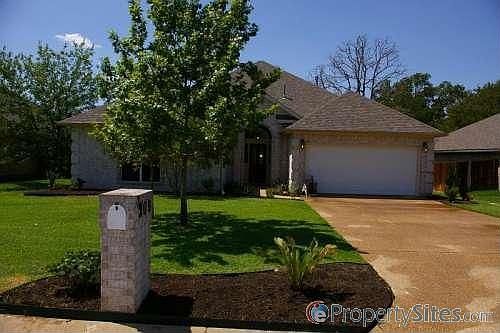 1st image of 209 Sophia Ln