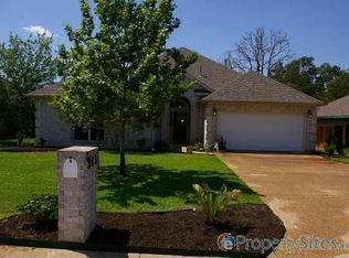 209 Sophia Ln, College Station, TX 77845