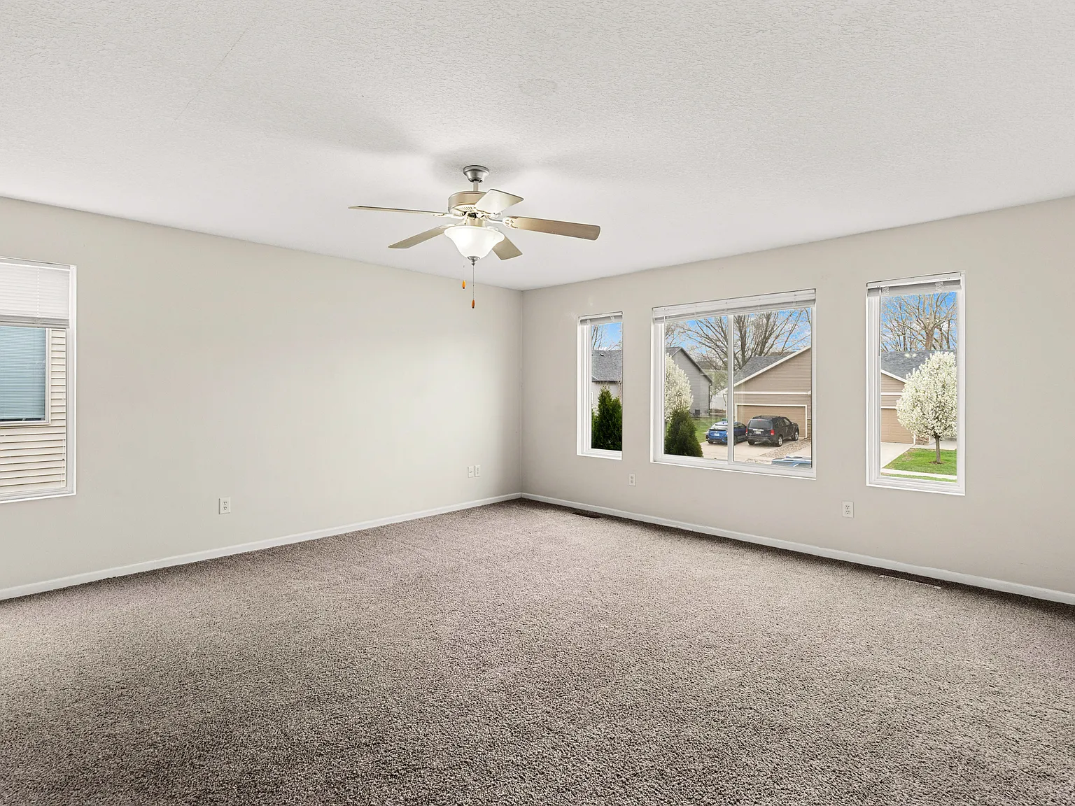 3905 Marigold Drive - 1 — Photo 1