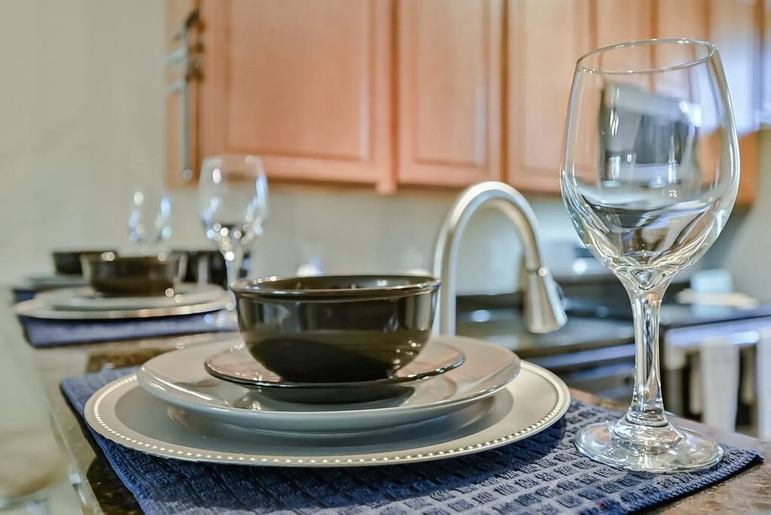 2 bed, 2.0 bath, $3,220 — Photo 2