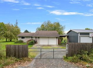 8158 Kickerville Rd, Blaine, WA 98230