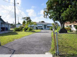 1465 W 28th St, Riviera Beach, FL 33404