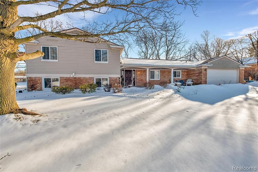 6811 Post Oak Dr, West Bloomfield, MI 48322 Zillow