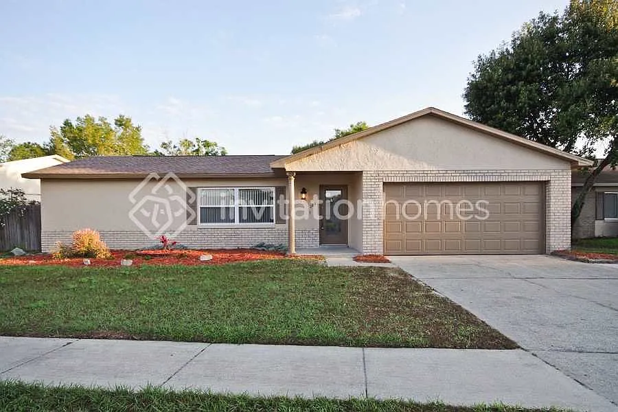 104 Woodfield Ct