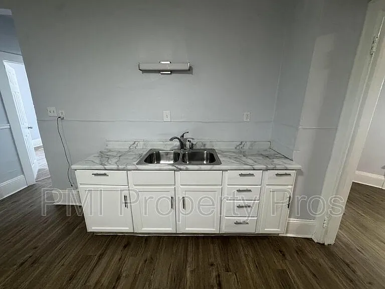 3373 N Richards St — Photo 7