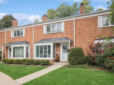 494 Old Surrey Rd, Hinsdale, IL, 60521