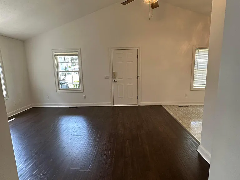 542 Virginia Ave — Photo 20