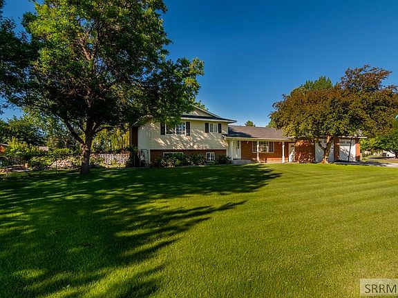 3rd image of 3920 E Georgia Ln